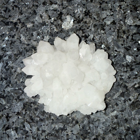 Like this post to be notified when I go live! Crystal Luxury Psychology! - Picture 5 of 17